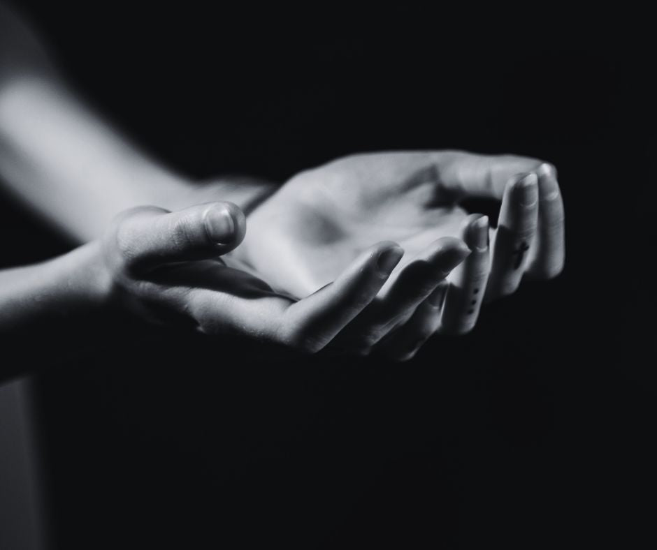 Hands in receiving pose