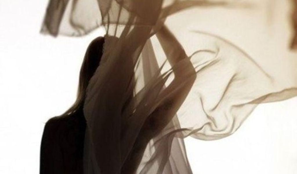 The Hidden Impact of Pollution on Your Skin — and How to Protect Your Natural Radiance