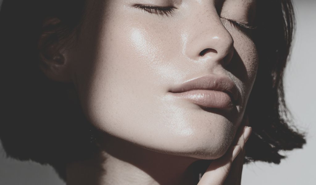 Barrier repair skincare — botanical oils for skin barrier support