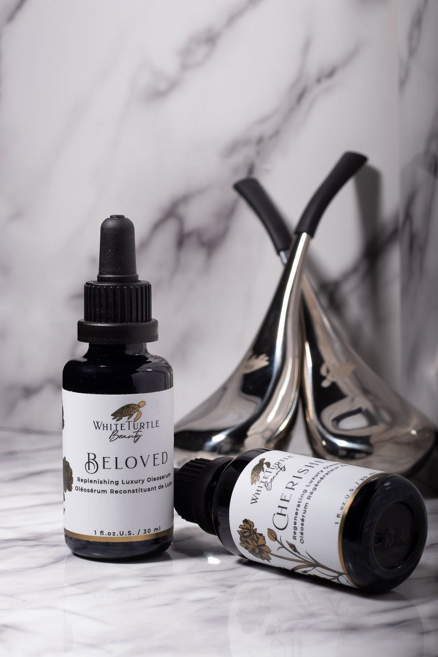 Botanical face oils for stressed skin